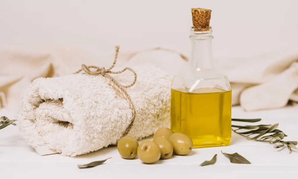 فواید و مضرات روغن زیتون برای پوست صورت
